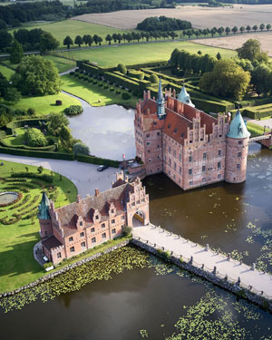 IMAGE Egeskov Castle