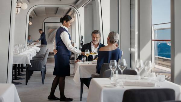 EXQUISITE DINING AT SEA